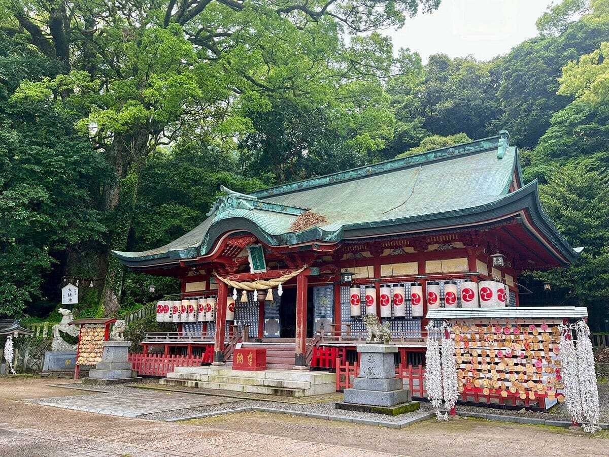 八幡朝見神社