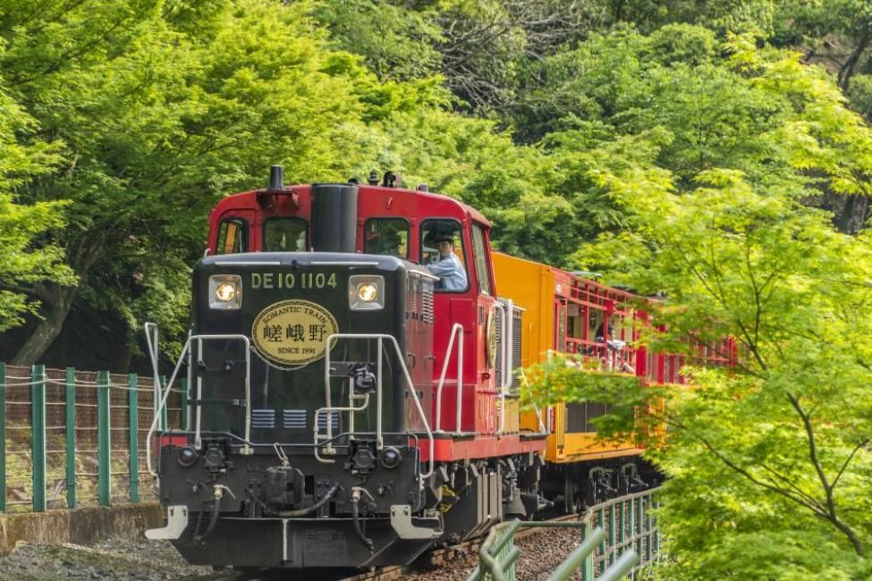 [1-Person Departure Option Included] |Kyoto Arashiyama Half-Day Tour: Sagano Romantic Train & Hozugawa River Boat & Kyoto Rickshaw