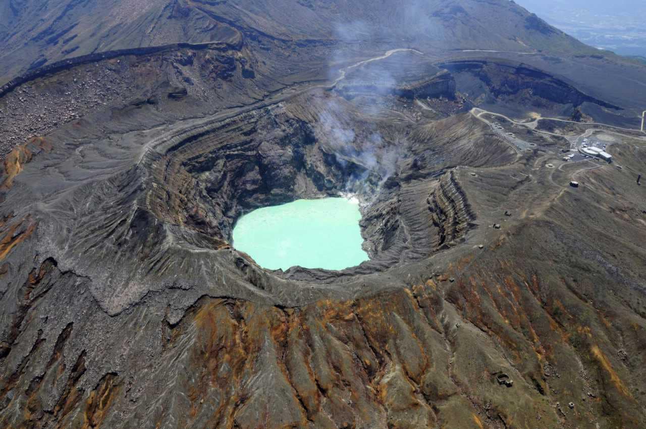 Aso, the beautiful Japanese Volcano of Mystery - VOYAPON