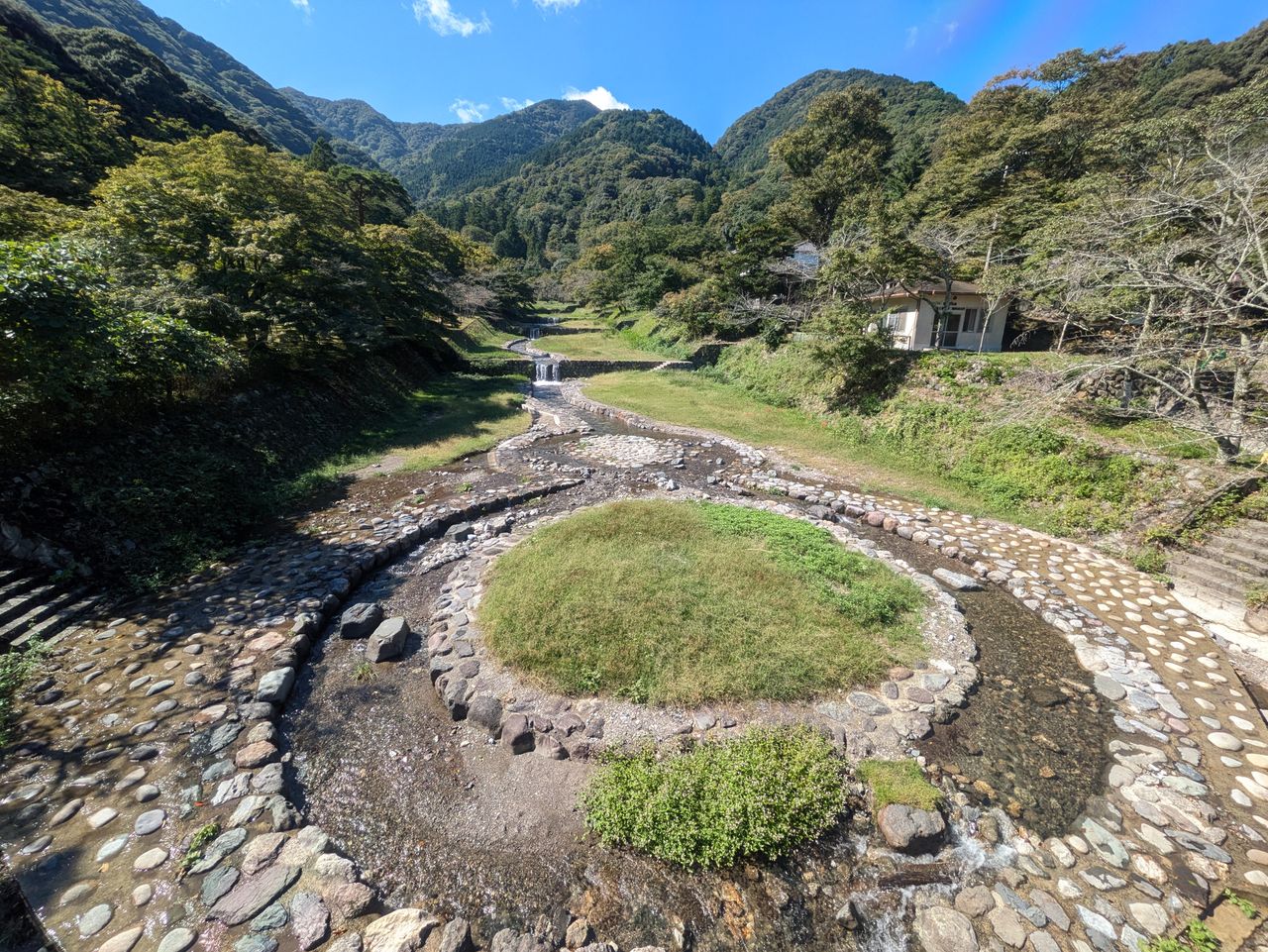 楓紅隧道與七座橋樑