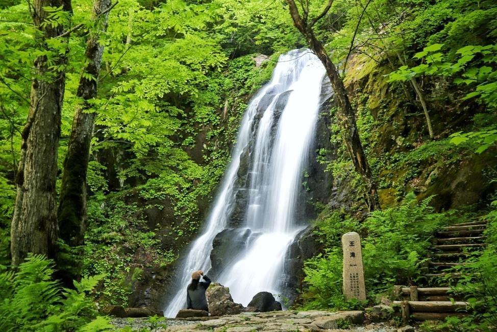 日本中山道古道一日遊|馬籠宿・虎溪山永保寺・龍神瀑布・歷史風情巡禮・名古屋往返