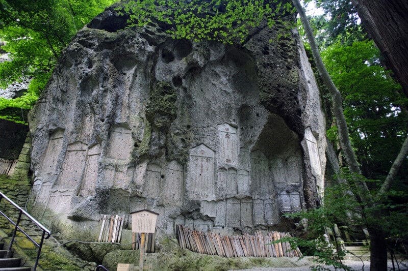 姥堂與蟬塚:芭蕉詩句發源地