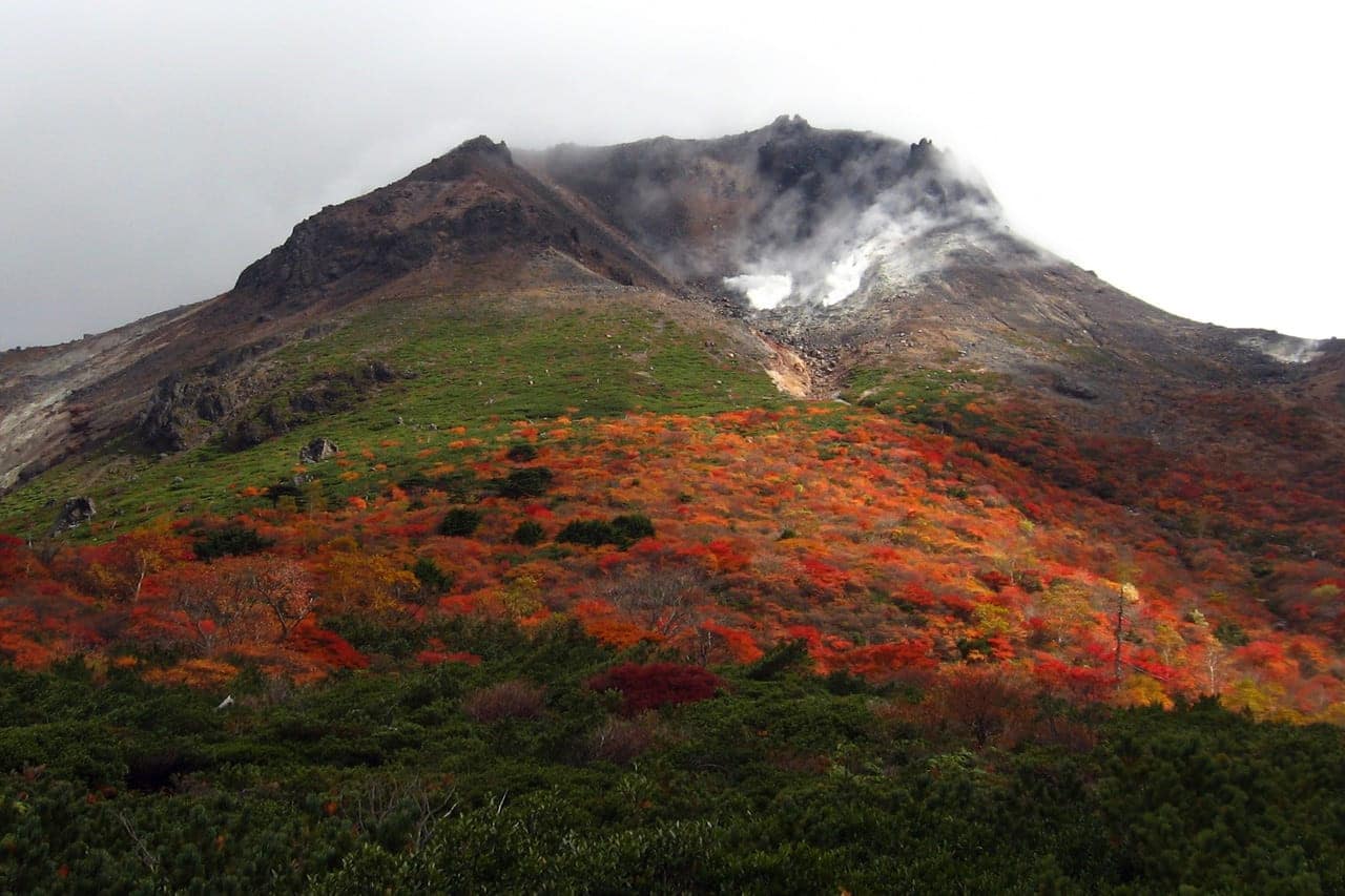 茶臼岳與那須纜車:活火山紅葉絕景