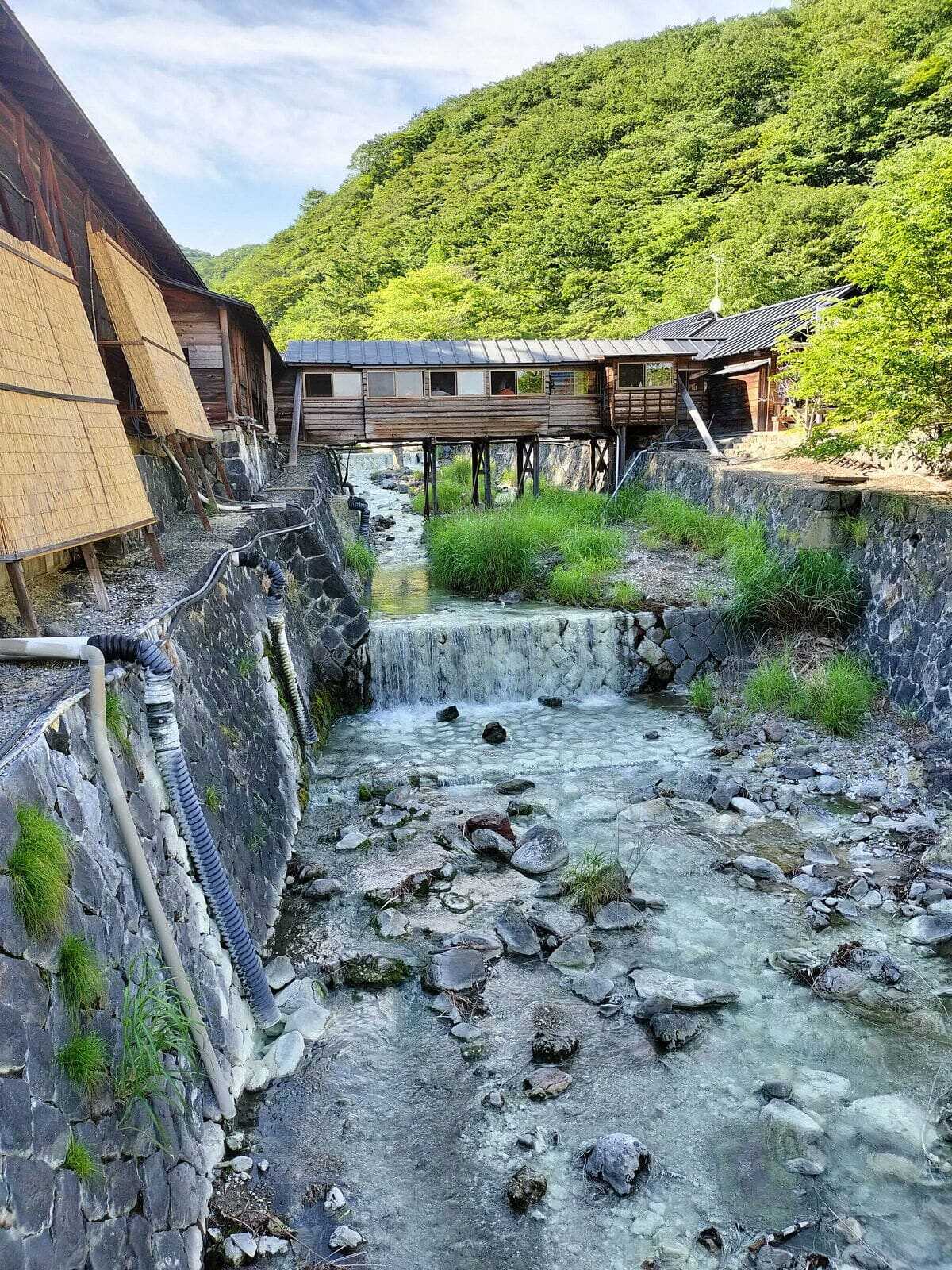 鹿の湯:千年硫磺共同浴場