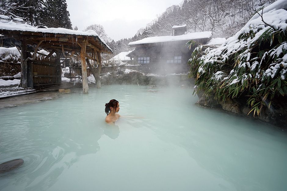 鶴之湯足元湧出