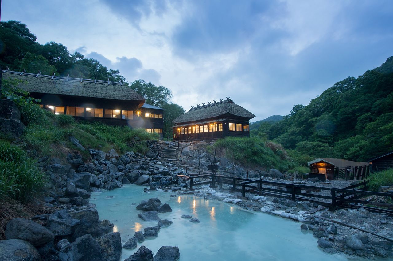 黑湯溫泉