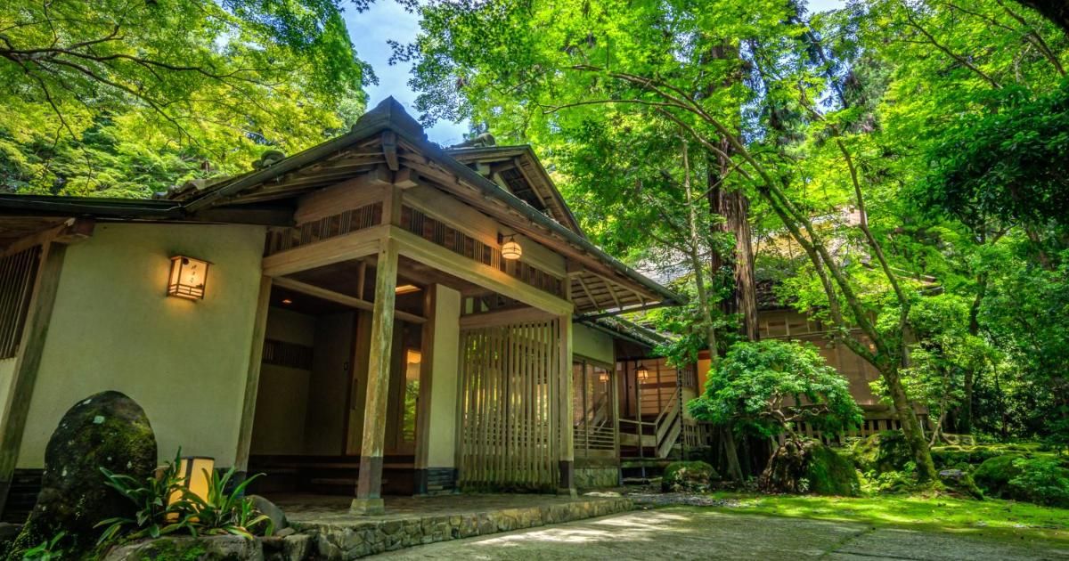 Nara Kasugaokuyama Tsukihitei