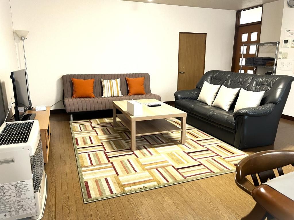 STAY3-11 - Two-Bedroom House