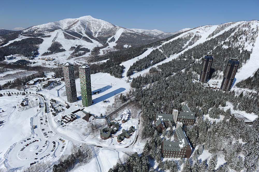 星野TOMAMU雪場與The Tower雙塔雪景
